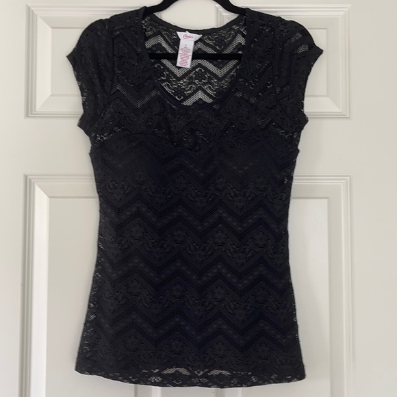 Candie's Tops - 💜 3/$18 💜 Black Lace top